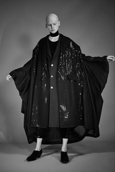 Look 19